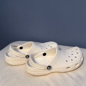 CROCS Classic White Clogs